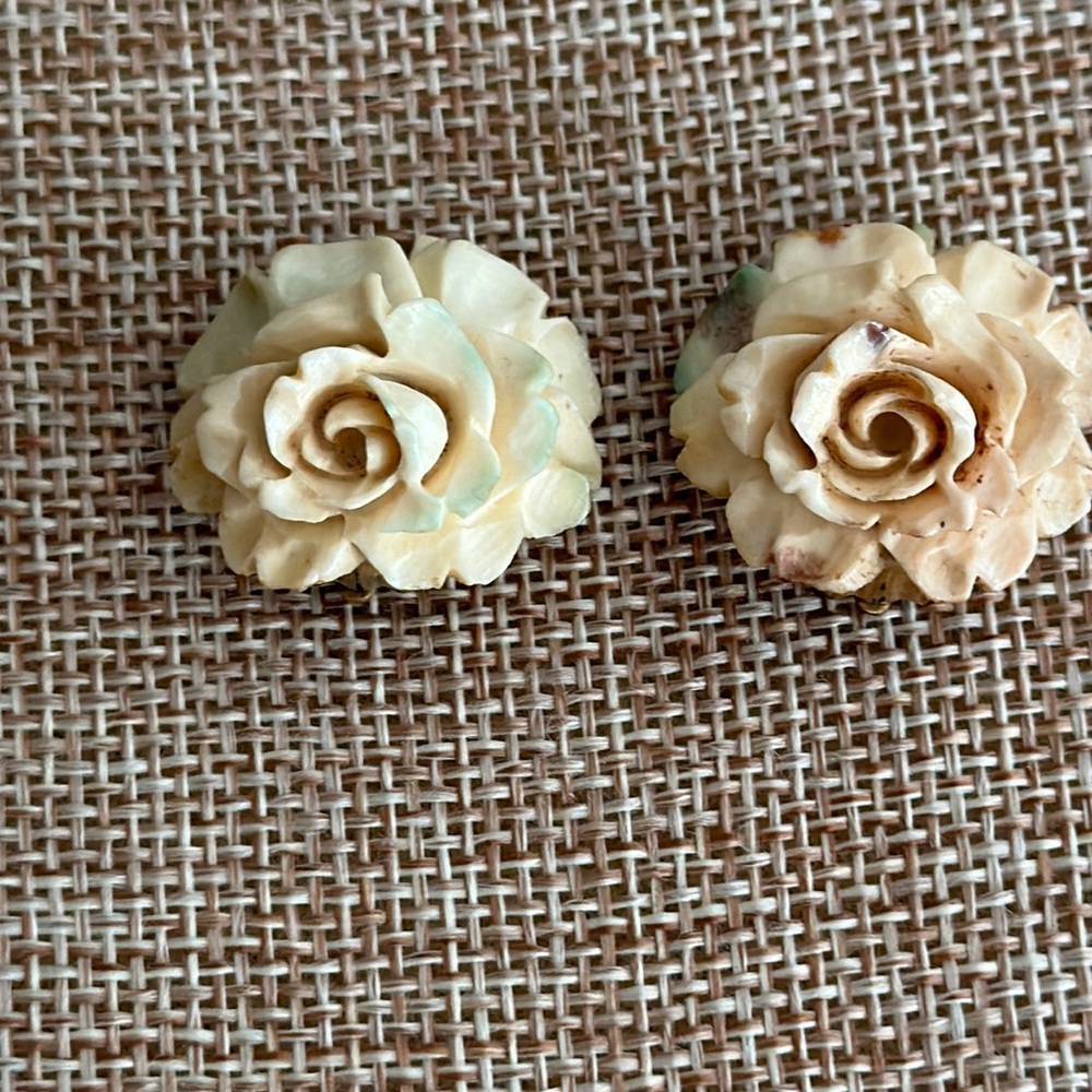 Vintage carved rose earrings clips bone deer horn possible ivory hand carved